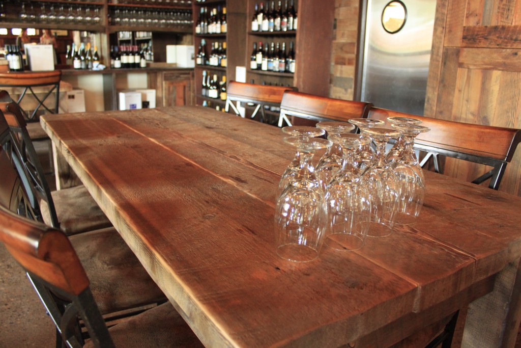 reclaimed-wood-table